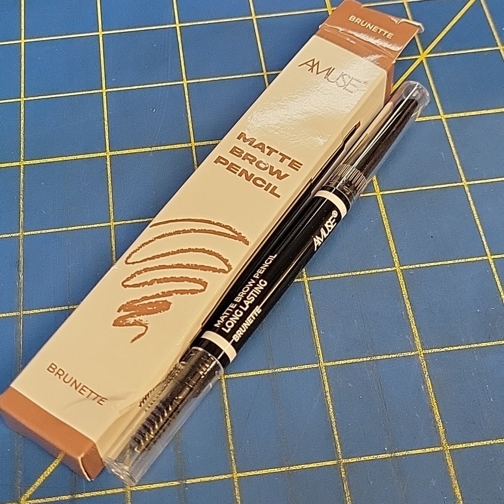 Amuse Matte Brow Pencil in New in Box Brunette